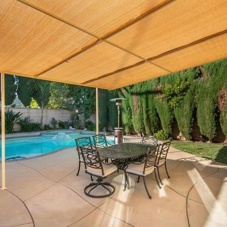 Large Home With Pool + Jacuzzi لوس أنجلوس المظهر الخارجي الصورة