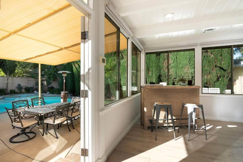 Large Home With Pool + Jacuzzi لوس أنجلوس المظهر الخارجي الصورة